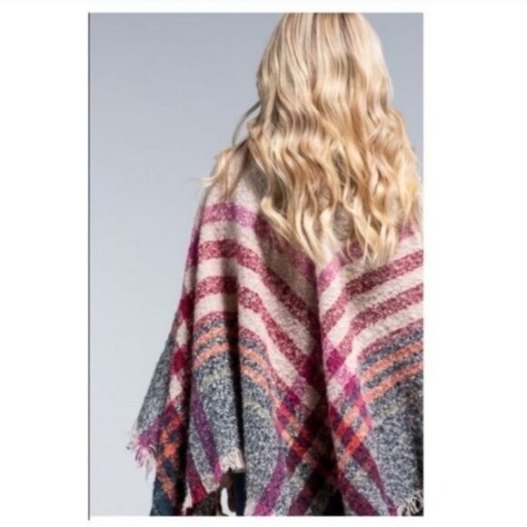Soft Boucle Yarn Plaid Motif Turtleneck Poncho W/ Fringe-NEW - Picture 8 of 9